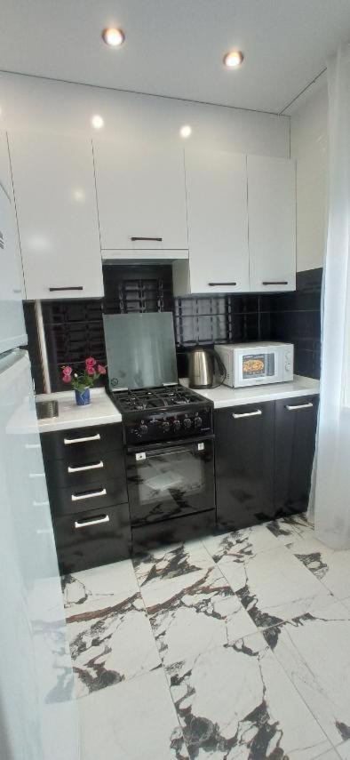 Ferienwohnung Жд Вокзал И Авто 1 Кв Евро Dnipro Exterior foto