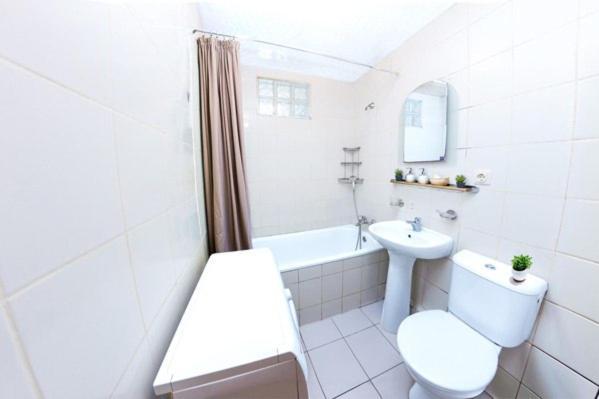 Ferienwohnung Жд Вокзал И Авто 1 Кв Евро Dnipro Exterior foto